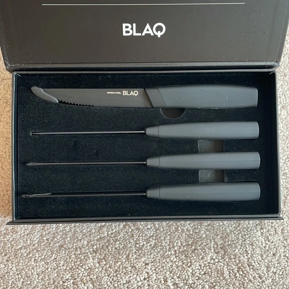Brand New Blaq Set of 4 German Stainless Steel Serrated Steak Knives Matte Black